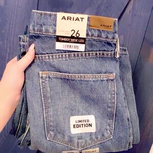 Limited edition Ariat tomboy wide leg